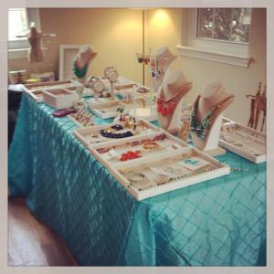 577166_364441943671649_911745488_n