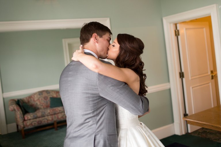 View More: http://thehappycoupleonline.pass.us/jessmike