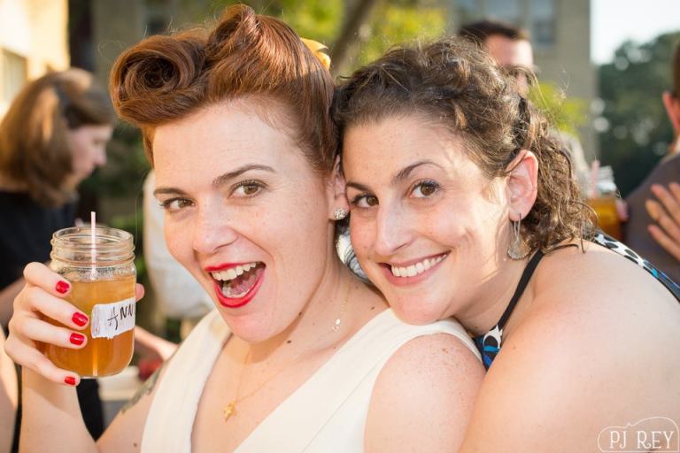 1002569_411903122243367_782806093_n